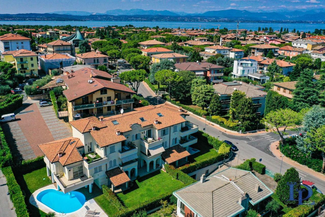 Desenzanoloft Official Partner Marriott Homes & Villas - Bea House, Sirmione With Private Garden And Share Pool Eksteriør bilde